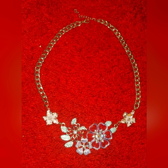 Necklace - Picture 3 of 4